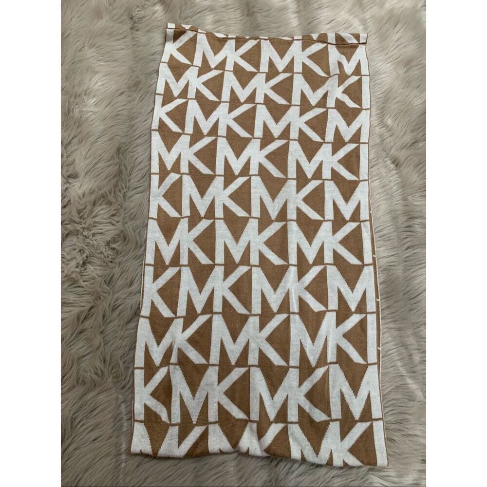 Michael Michael Kors infinity scarf